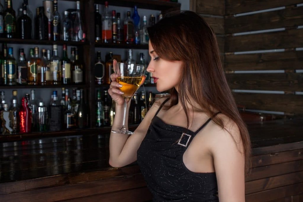 Comment draguer en bar sans être un bon séducteur